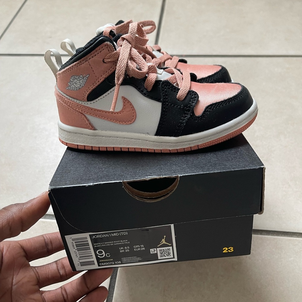Jordan Pink and Black Mid Sneakers High-Top Design